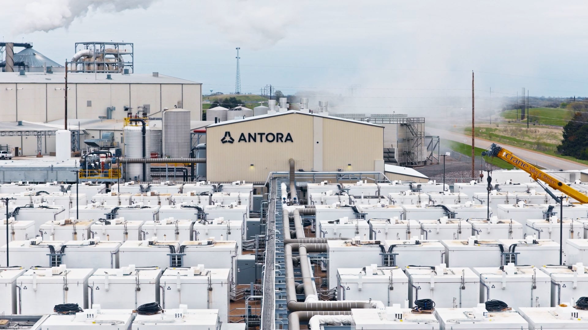 Antora is turning intermittent electricity into 24/7 energy for industry & data centers thumbnail
